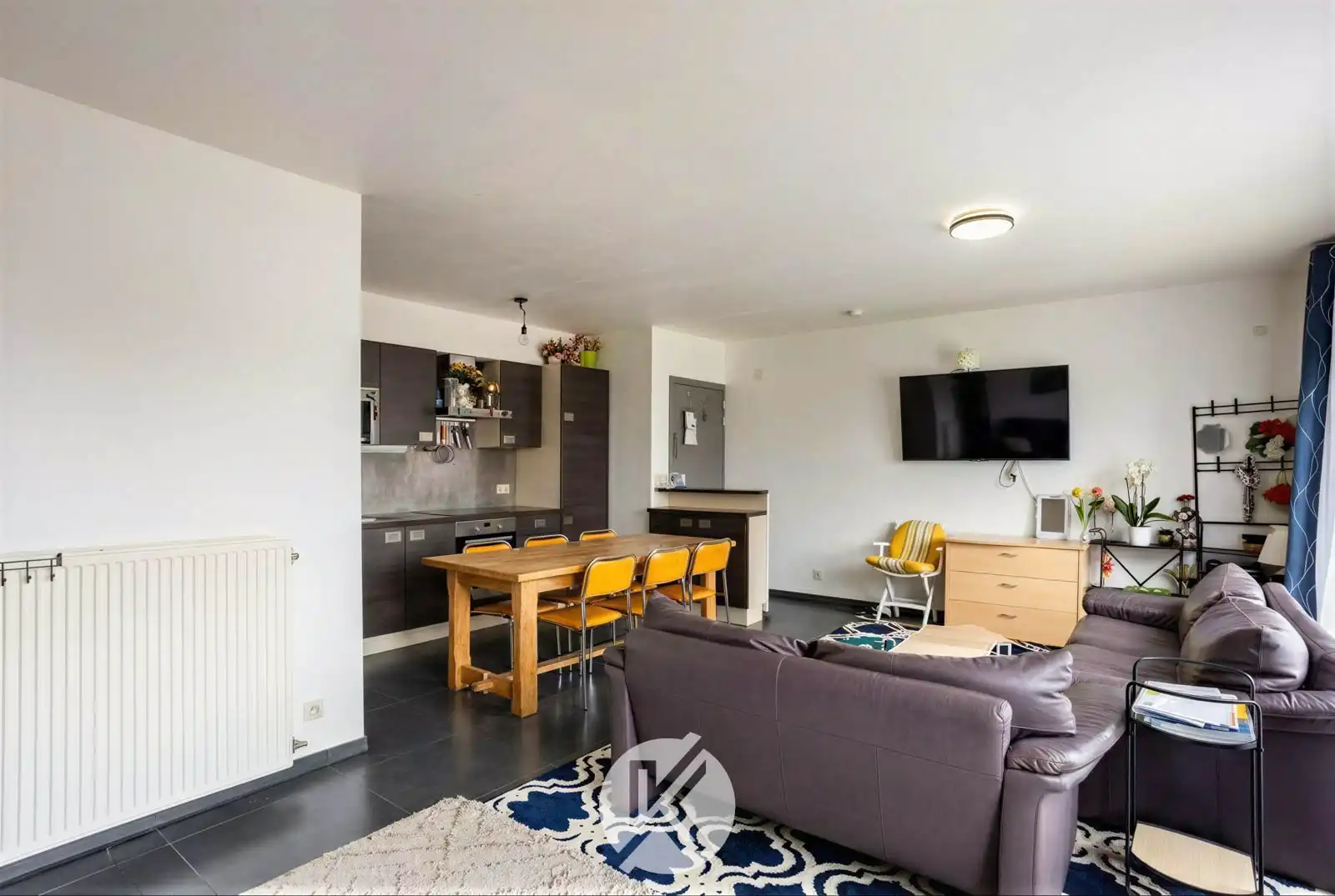 Lichtrijk appartement met ruim terras en staanplaats foto {{pictureIndex}}