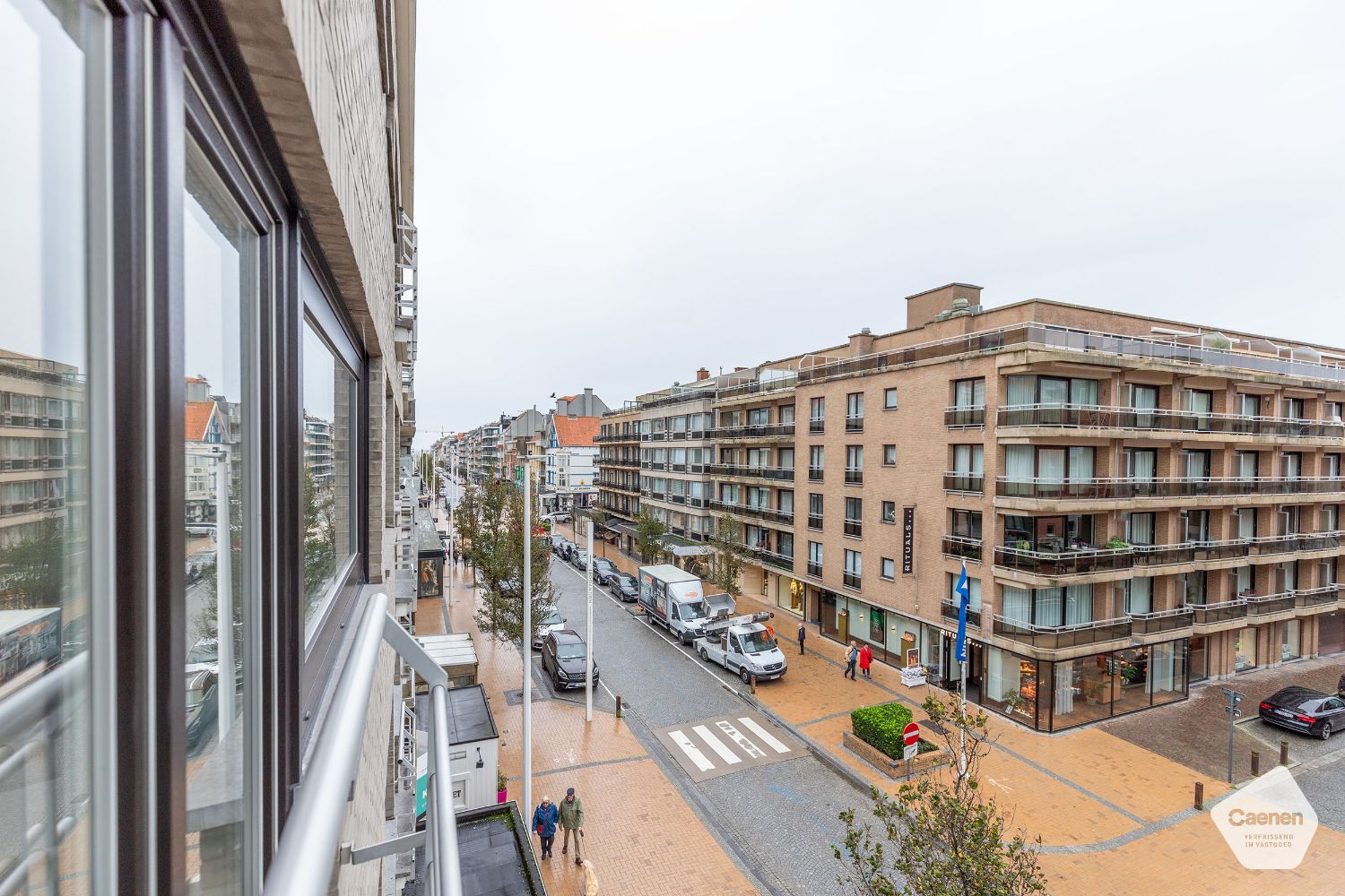 Fantastisch gerenoveerd appartement met 3 slaapkamers en open zicht foto 19