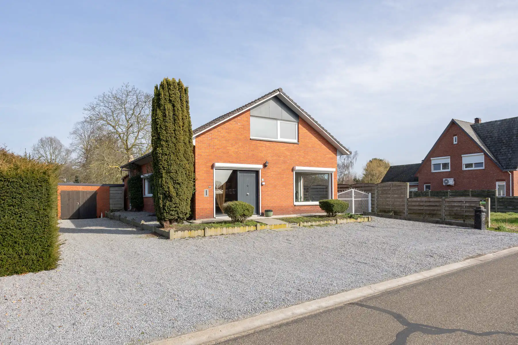 Huis te koop foto {{pictureIndex}}