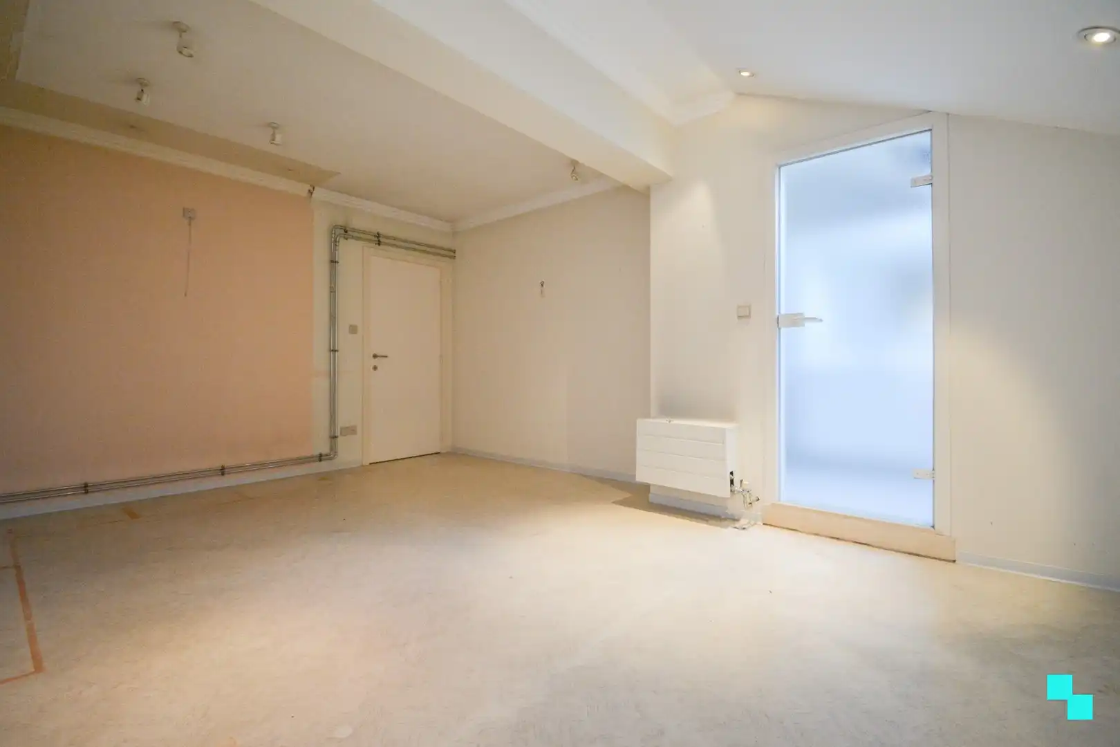 Verrassend ruime HOB met praktijk te Sint-Henricus foto 18