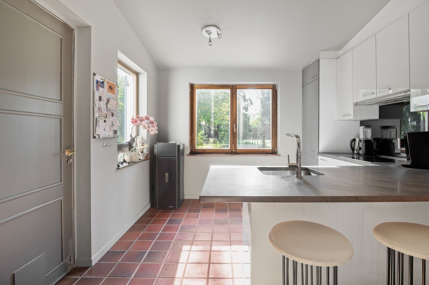 Charmante hoeve in een oase van groen foto 10