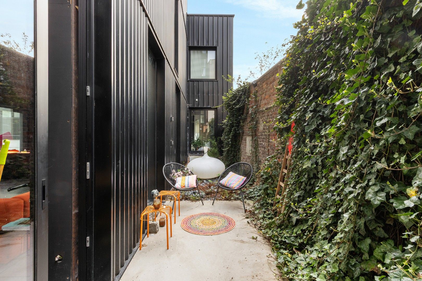 HIGH-END HANDELSRUIMTE OF KANTOOR MET GARAGE foto 19