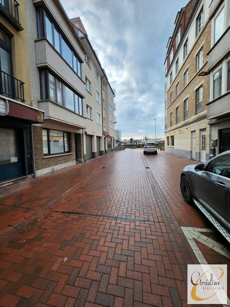 Karaktervol investeringspand op topligging in Blankenberge  foto 12