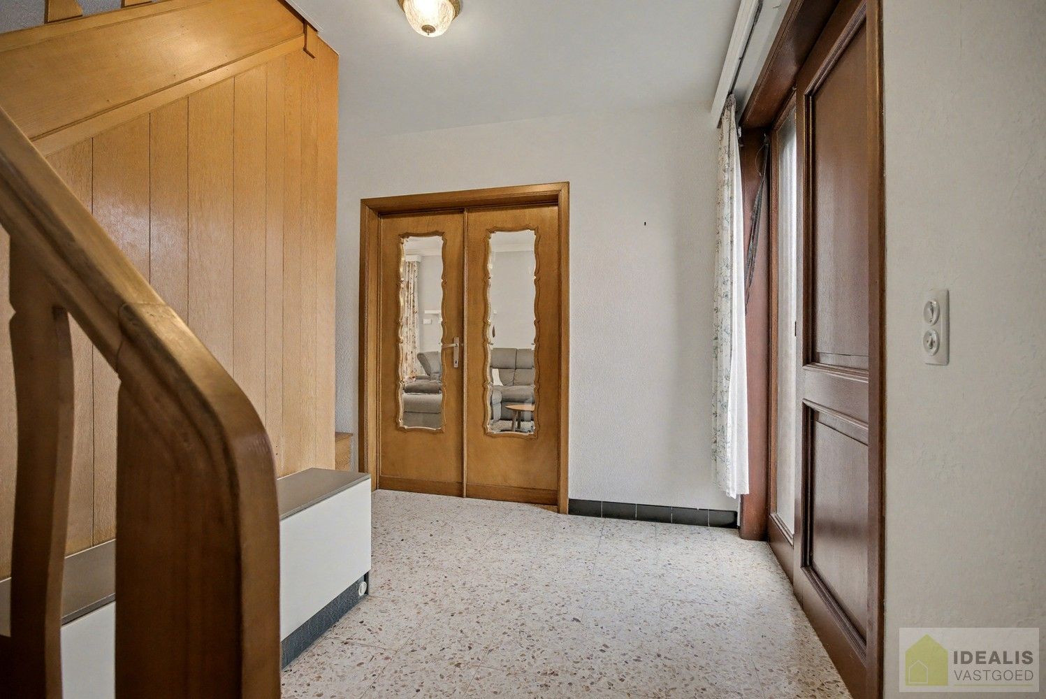 IDEALIS VASTGOED - Nabij het groen gelegen woning met een bewoonbare oppervlakte van + -125m² op een perceel van 7a59ca! Het betreft een zeer centraal gelegen woning t.o.v. grote steden als Leuven, Brussel, Antwerpen en Hasselt die vlot bereikbaar zijn door de nabijheid van de E313 en E314. Uitermate geschikt voor kandidaten op zoek naar een te renoveren woning in de groene omgeving van Linkhout!! foto 13