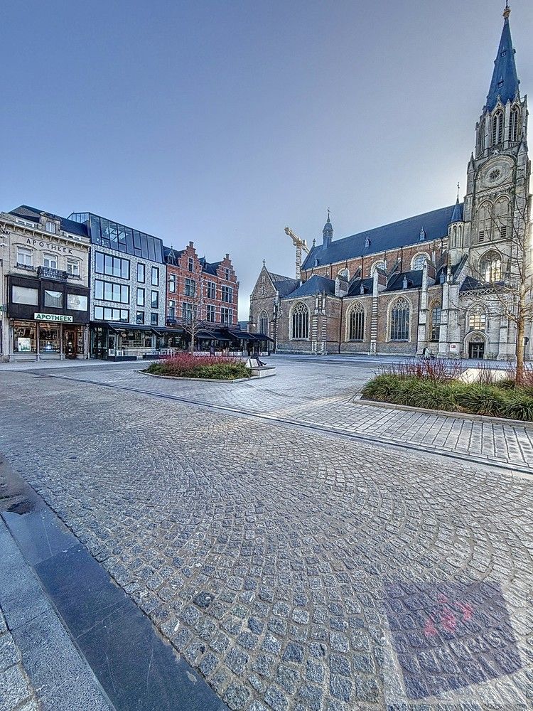 Handelspand te huur – Toplocatie op de Grote Markt in Sint-Truiden foto 6