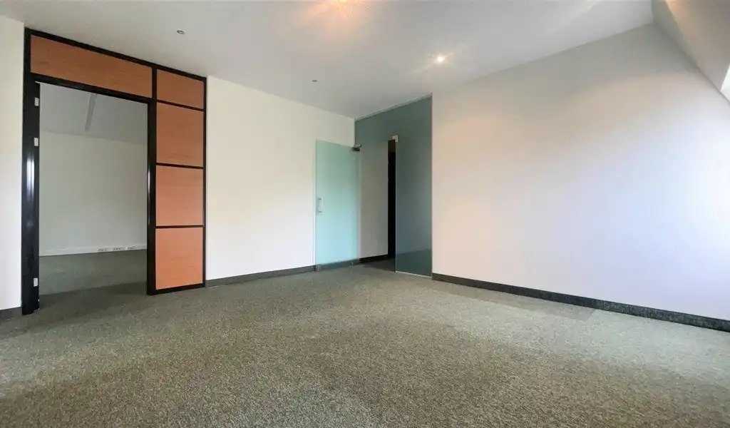 Kantoren te huur  in prachtig herenhuis te Antwerpen foto 10
