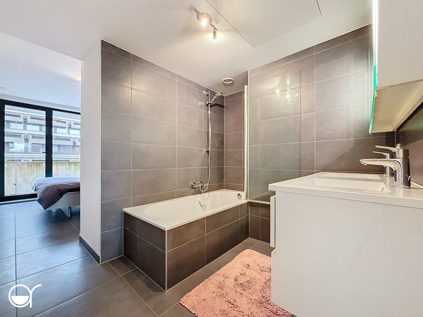1 slaapkamer appartement in exclusieve residentie Greentower.  foto 13