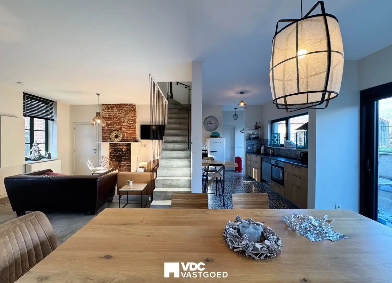 Charmante gerenoveerde woning met tuin in Klein-Gelmen (Heers) foto 5