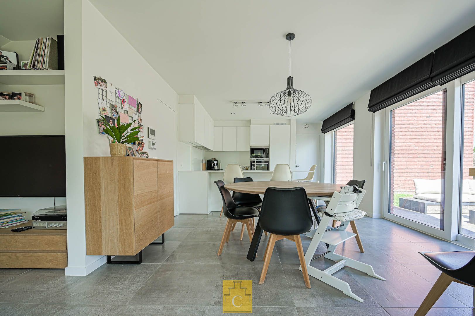 Moderne en energiezuinige (label A) gezinswoning te Oostkamp foto 6