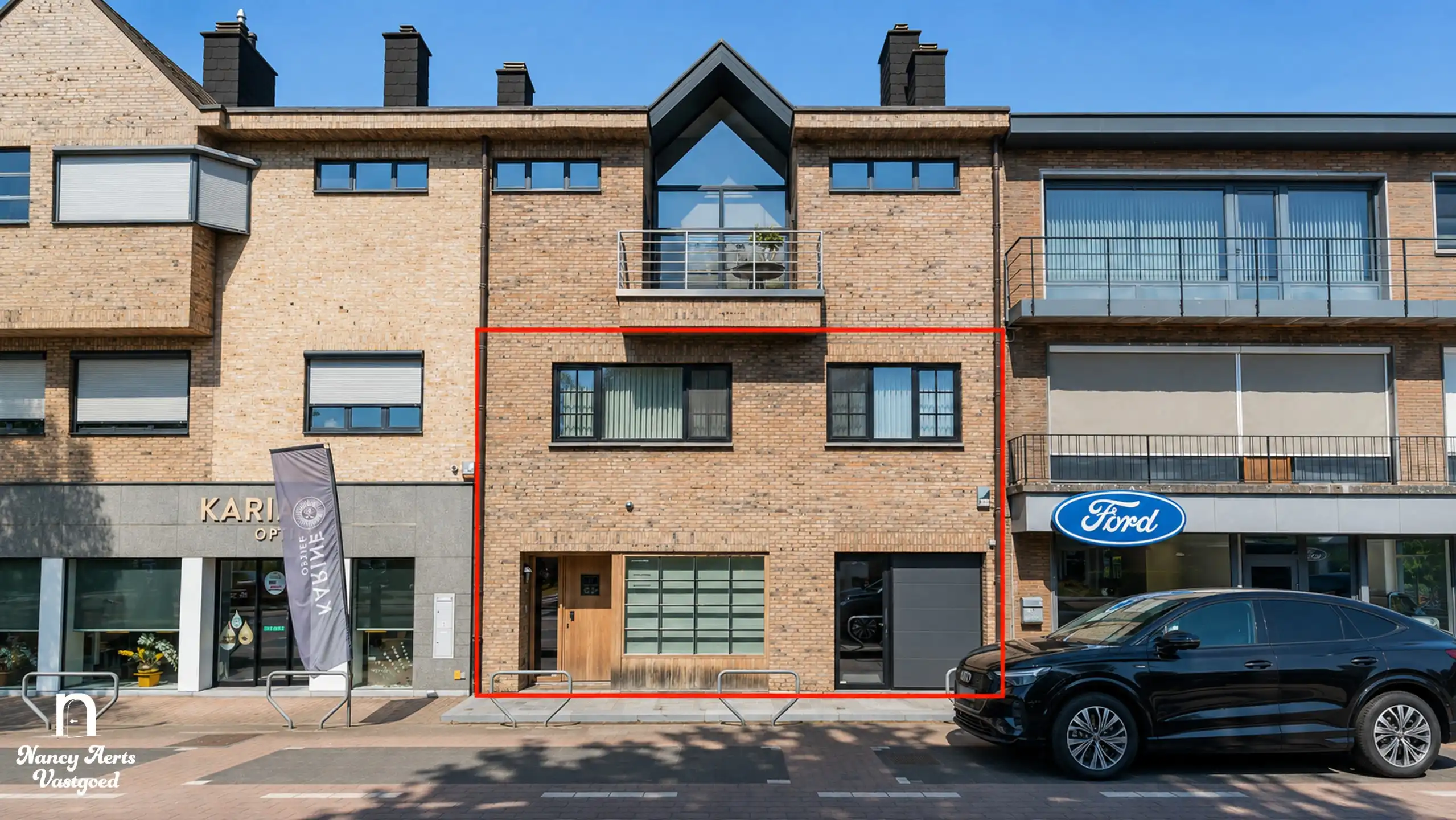 Gezinsappartement met 4 slaapkamers en polyvalente ruimte foto {{pictureIndex}}