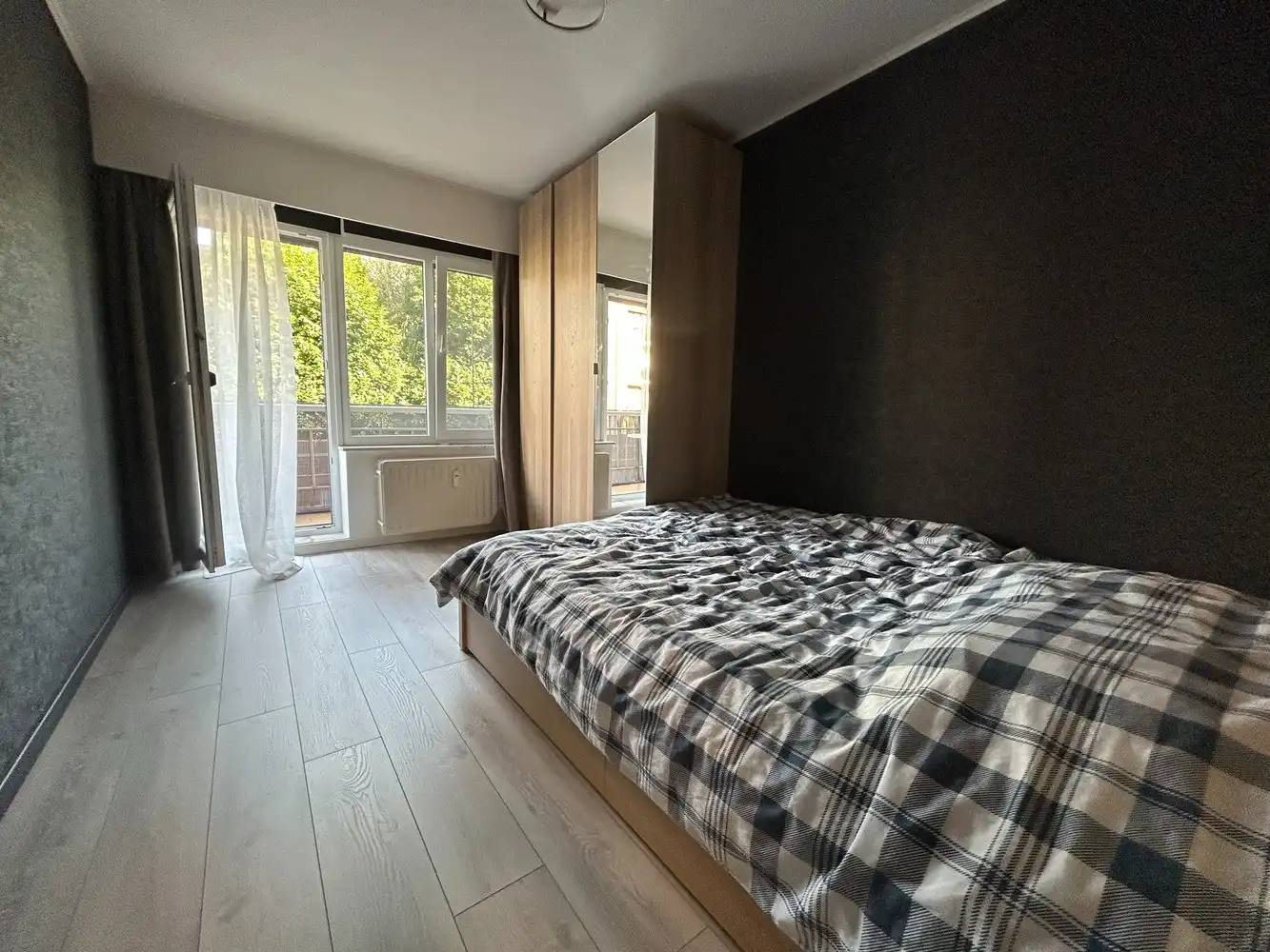 GERENOVEERD APPARTEMENT MET 2 SLAAPKAMERS, BUREAURUIMTE EN TERRAS foto 10