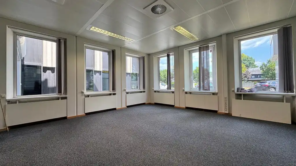 Instapklare kantoren te huur vlakbij E19 in Kontich foto 18