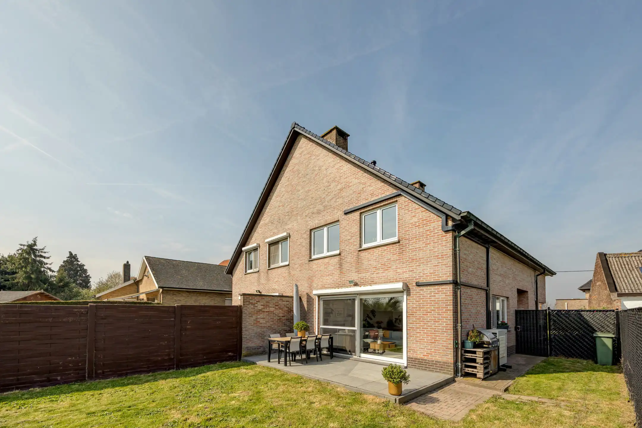 Instapklare halfopen bebouwing met zicht op velden foto 18