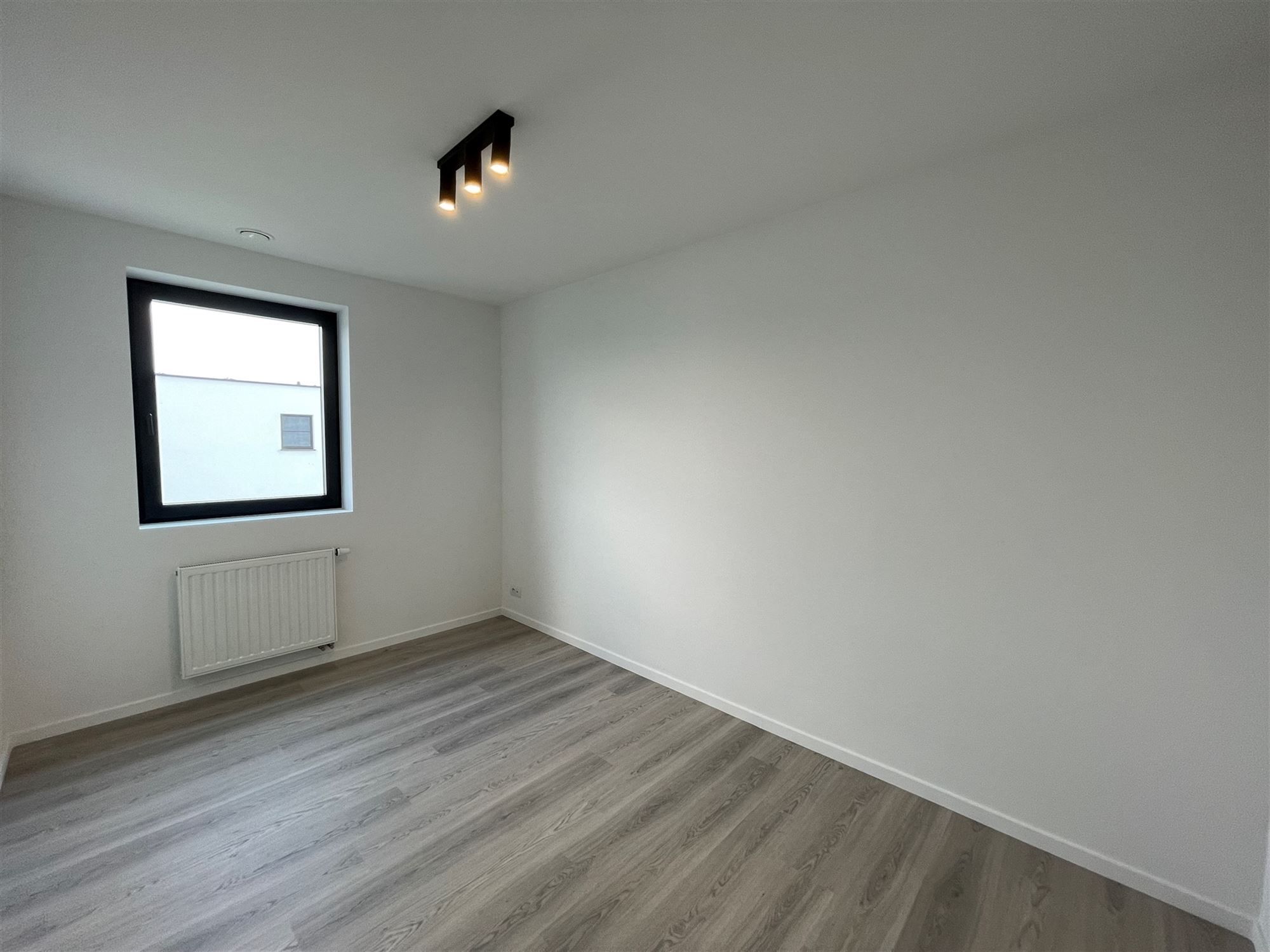 Nieuwbouwwoning te huur Zwevegem foto 7