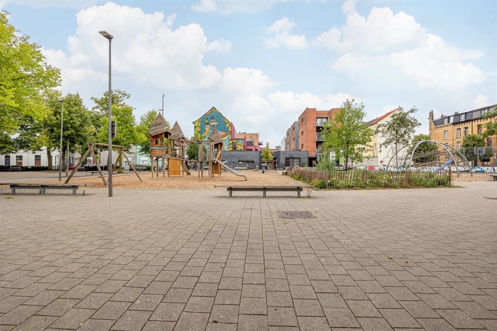 277m² aan woonoppervlakte + tuin, terras en garage foto 25
