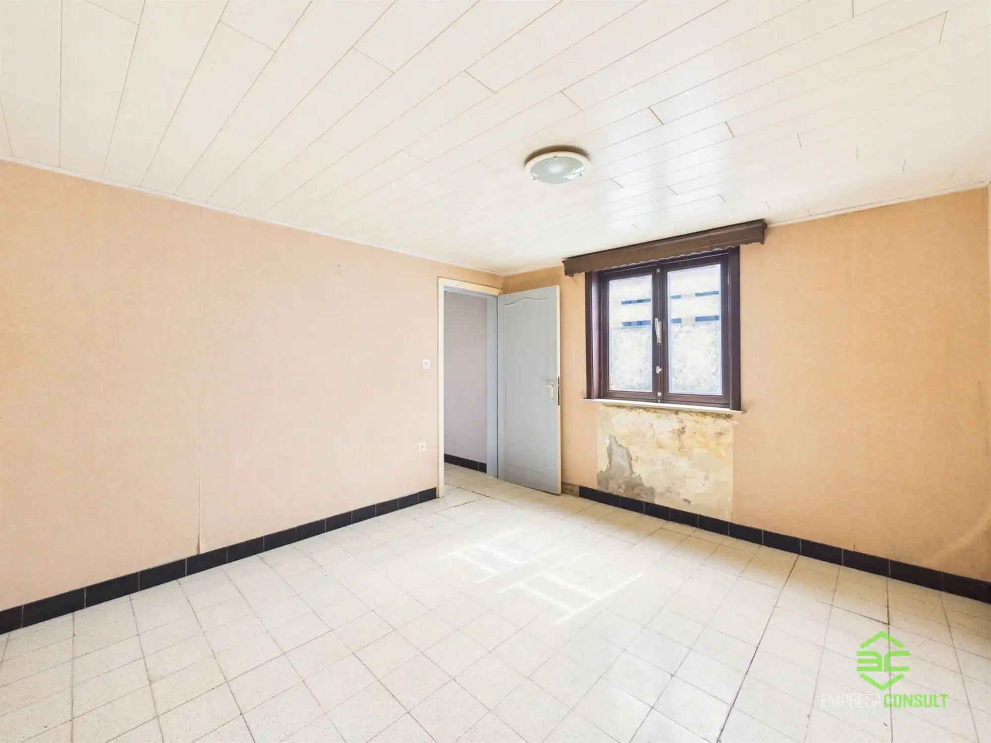Te renoveren rustig gelegen woning op 20a 8ca! foto 11
