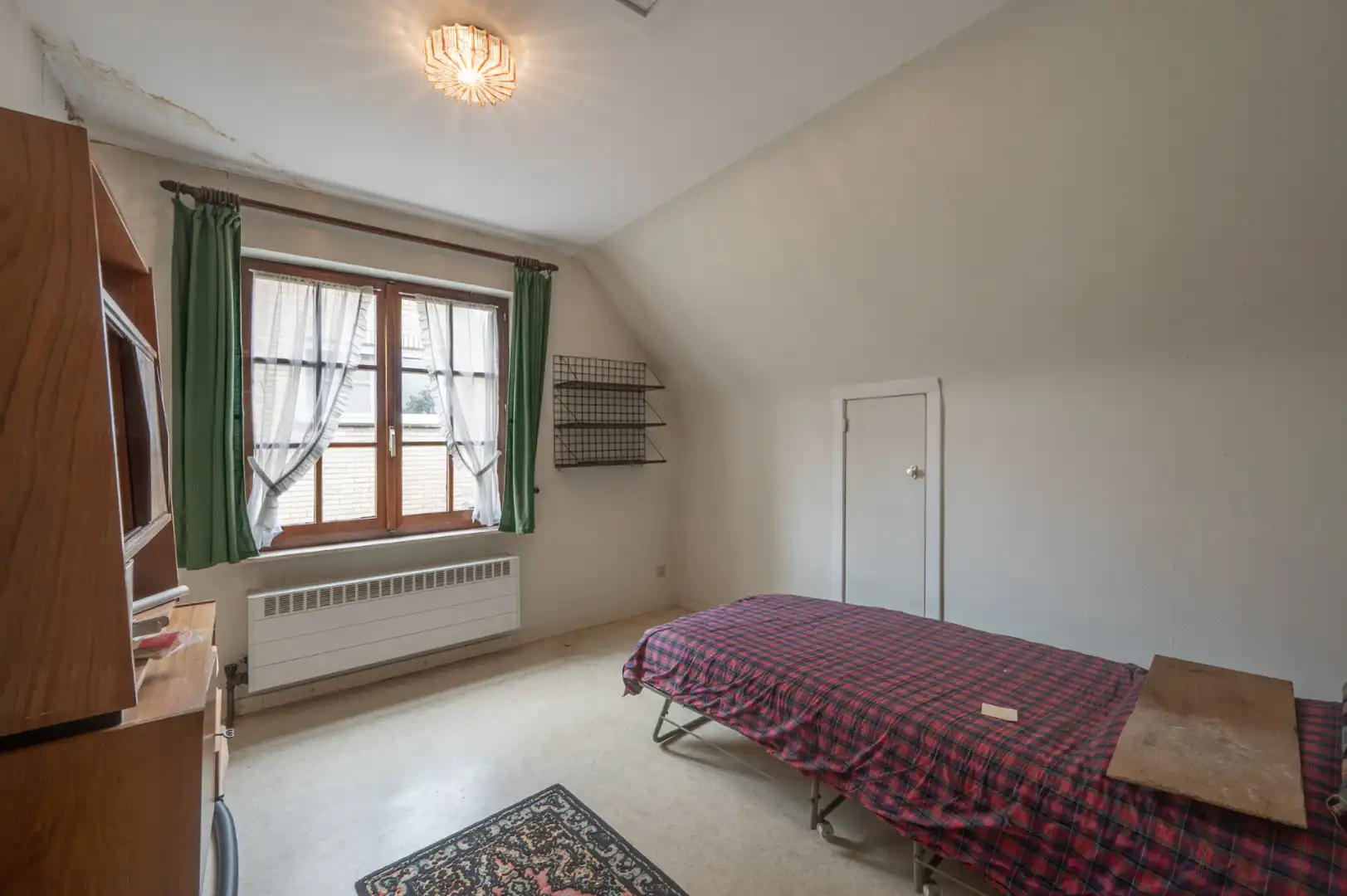 Ruime gezinswoning met 5 slaapkamers op rustige ligging in Sint-Andries foto 10