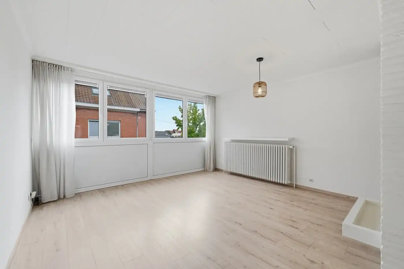 Instapklaar 2-slaapkamerappartement nabij het centrum van Kortrijk foto 4
