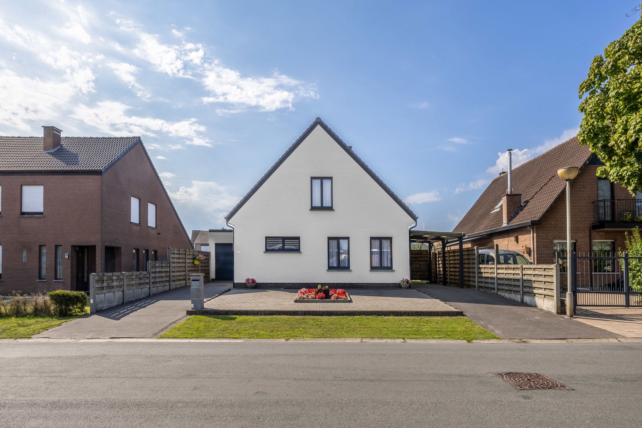 Instapklare woning met 4 slpks nabij centrum Westmalle foto {{pictureIndex}}