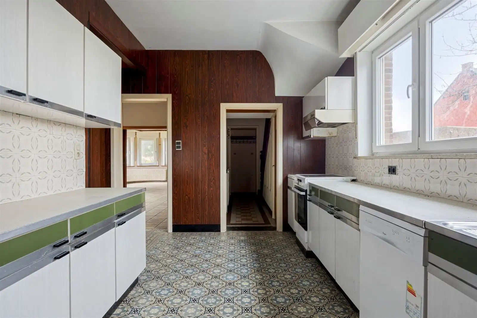 Woning met tuin en Loods Te renoveren  foto 10