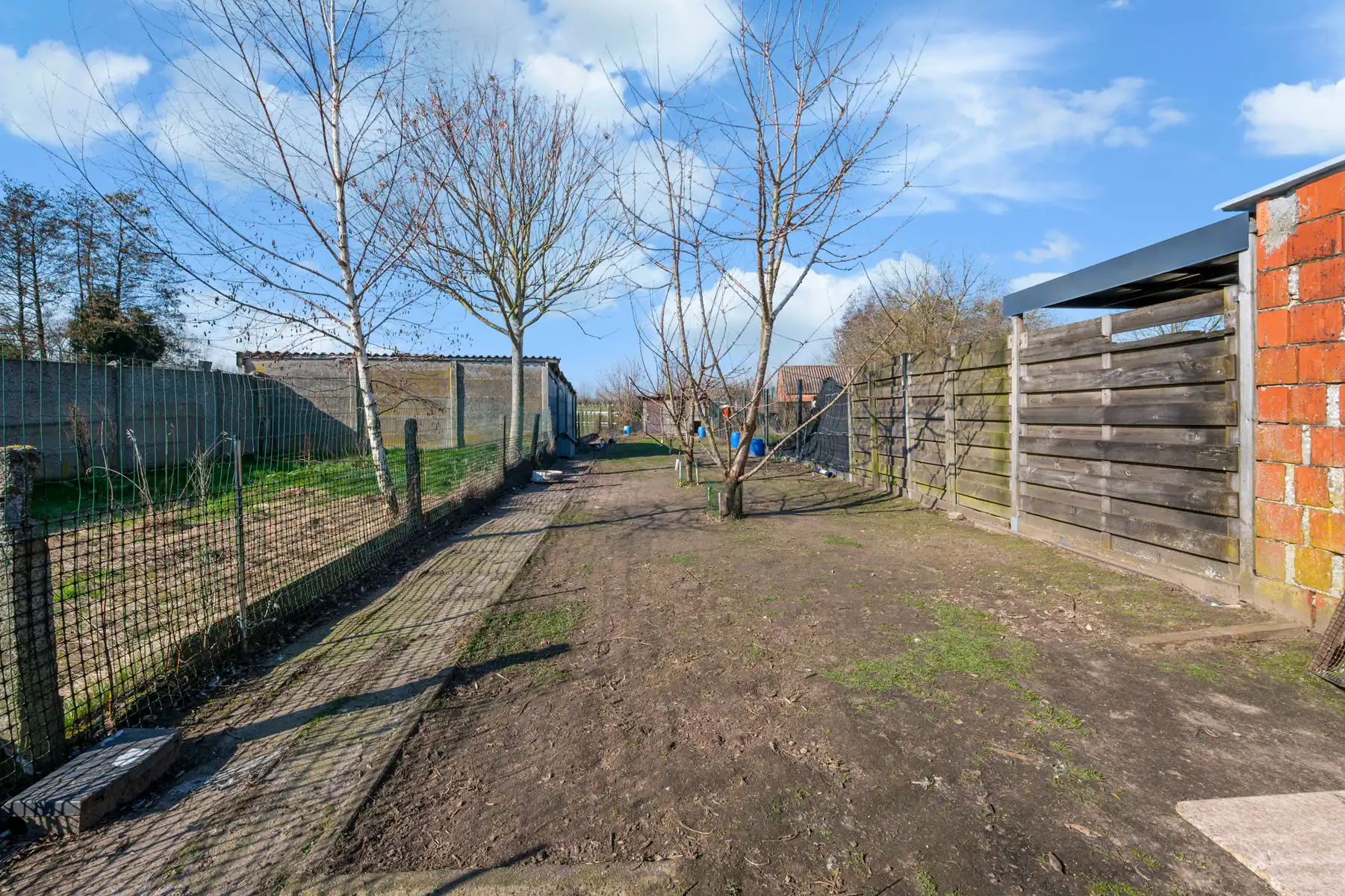 Ideale starterswoning met 4 slaapkamers en tuin foto 18