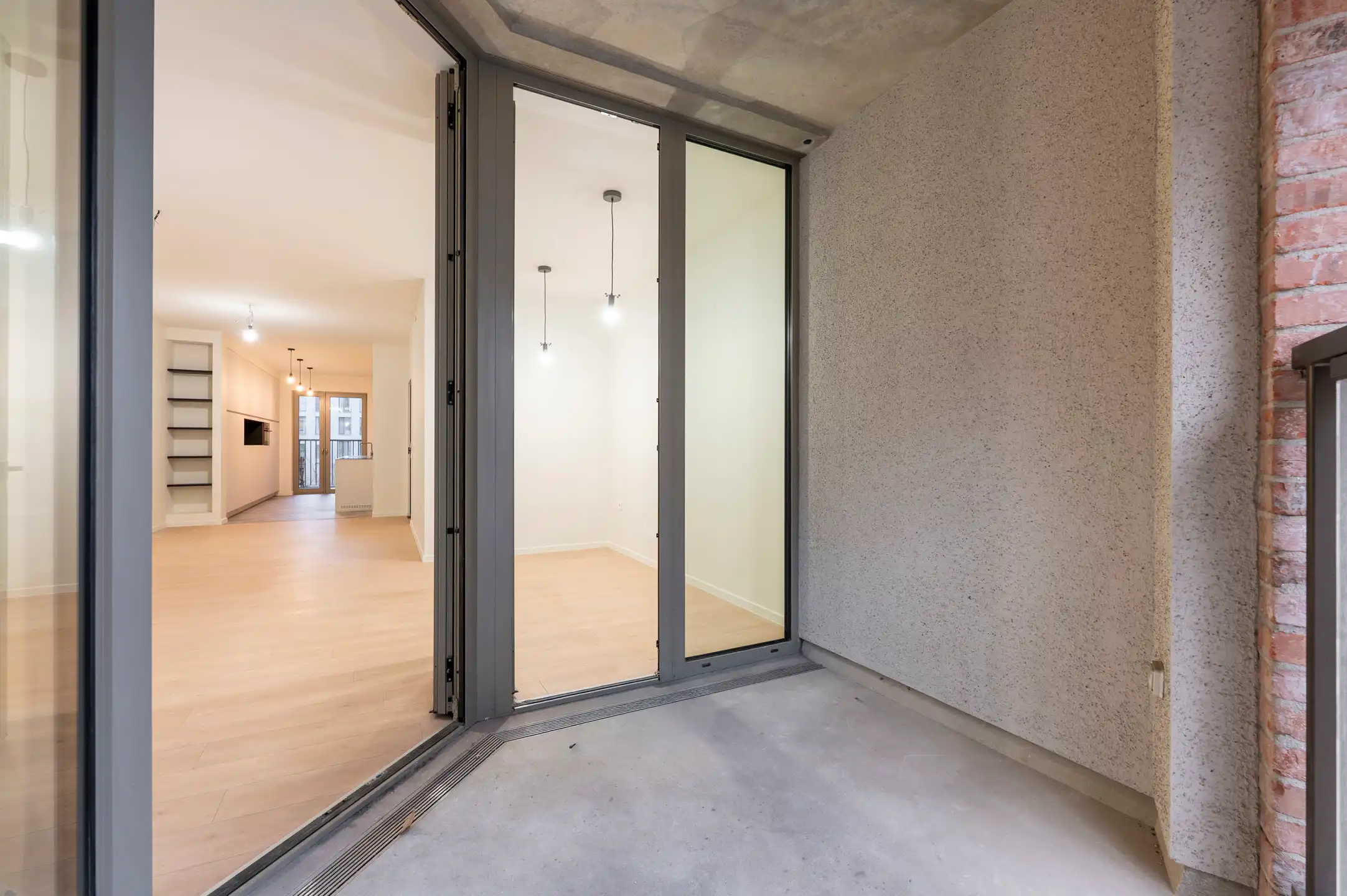 ANTWERPEN - Recent appartement met 2 terrassen en waterzicht foto 2