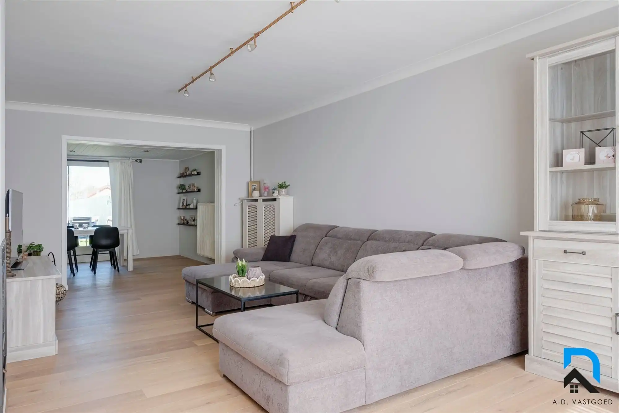 Halfopen bebouwing met grote tuin in Beverst foto 6