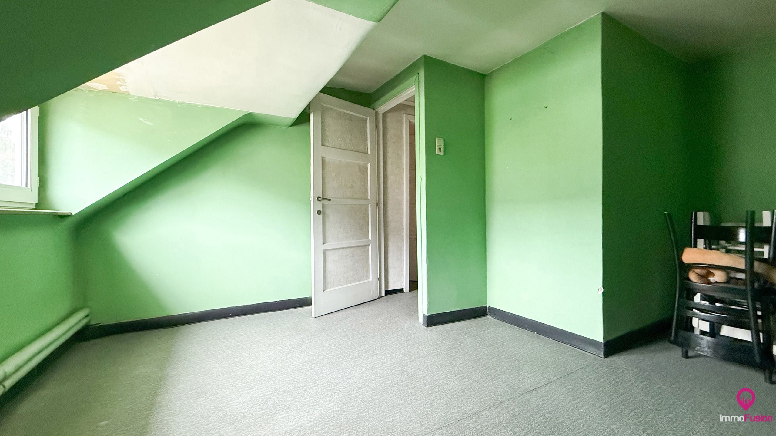Te vernieuwen woning met 4 slaapkamers en zonnige tuin! foto 21