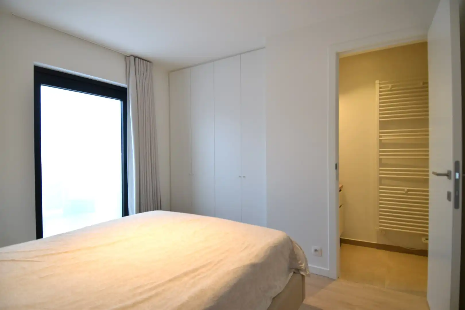 Luxe 1 slaapkamer appartement met terras in centrum Kortrijk foto 7