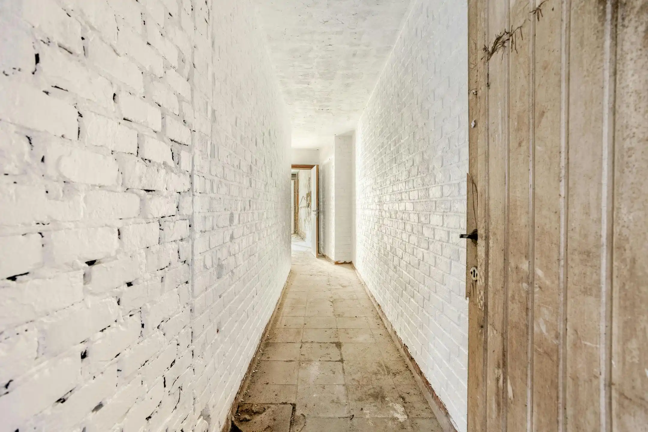 Handelspand met appartement en atelier te koop in Adegem foto 18