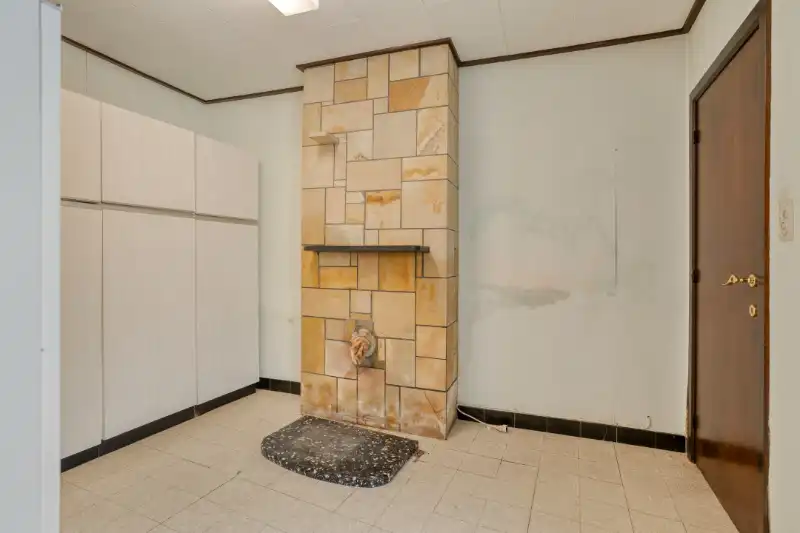 HALFOPEN BEBOUWING MET VEEL RENOVATIEPOTENTIEEL EN RUIM DAKTERRAS foto 15