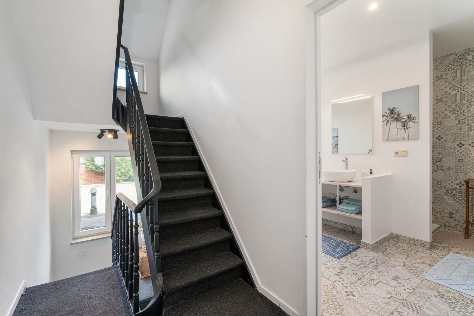 Volledig gerenoveerde rijwoning met stadstuin in Aalst foto 14