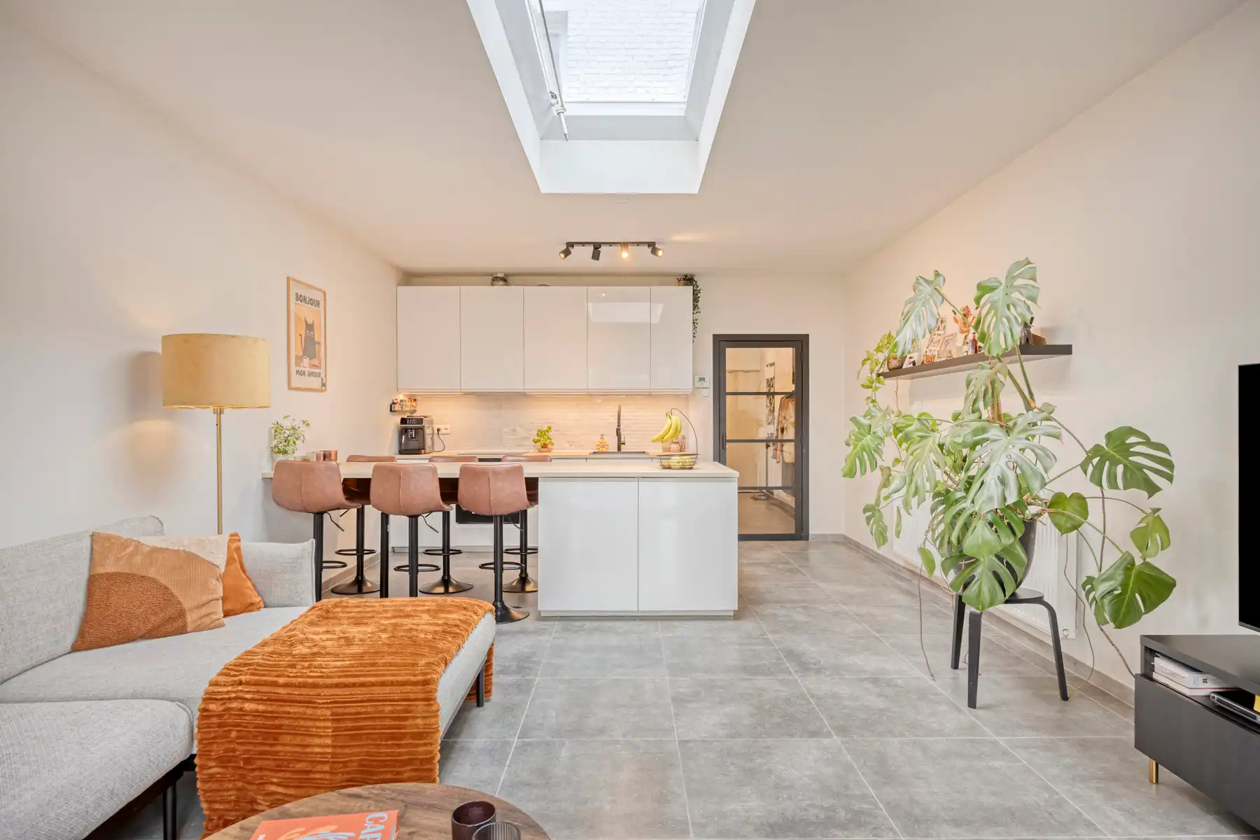 Instapklare stadswoning met 3 kamers en ruime tuin foto 3