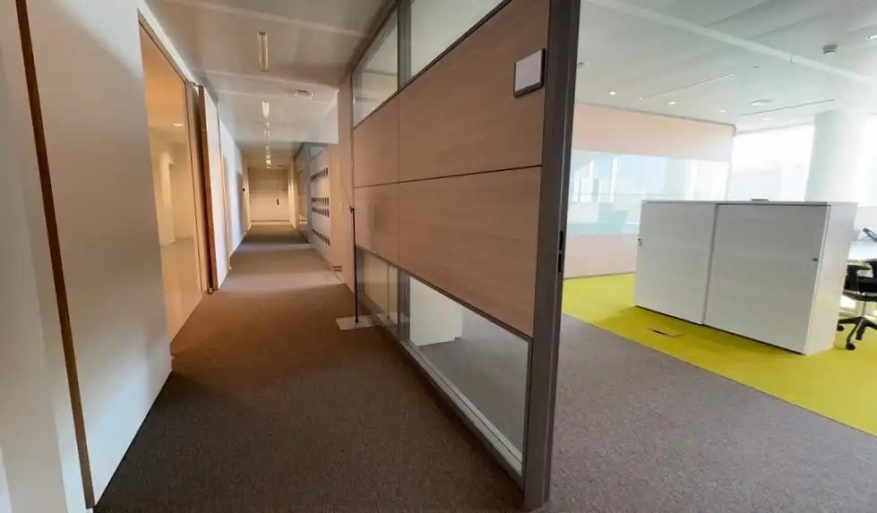 Gemeubeld kantoor met dienstverlening in AA-Tower in Gent foto 14