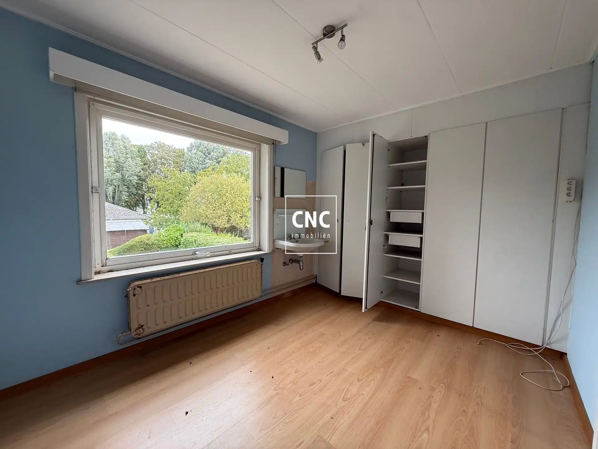 Woning met 3 slaapkamers, garage en ruime buitenruimte foto 6