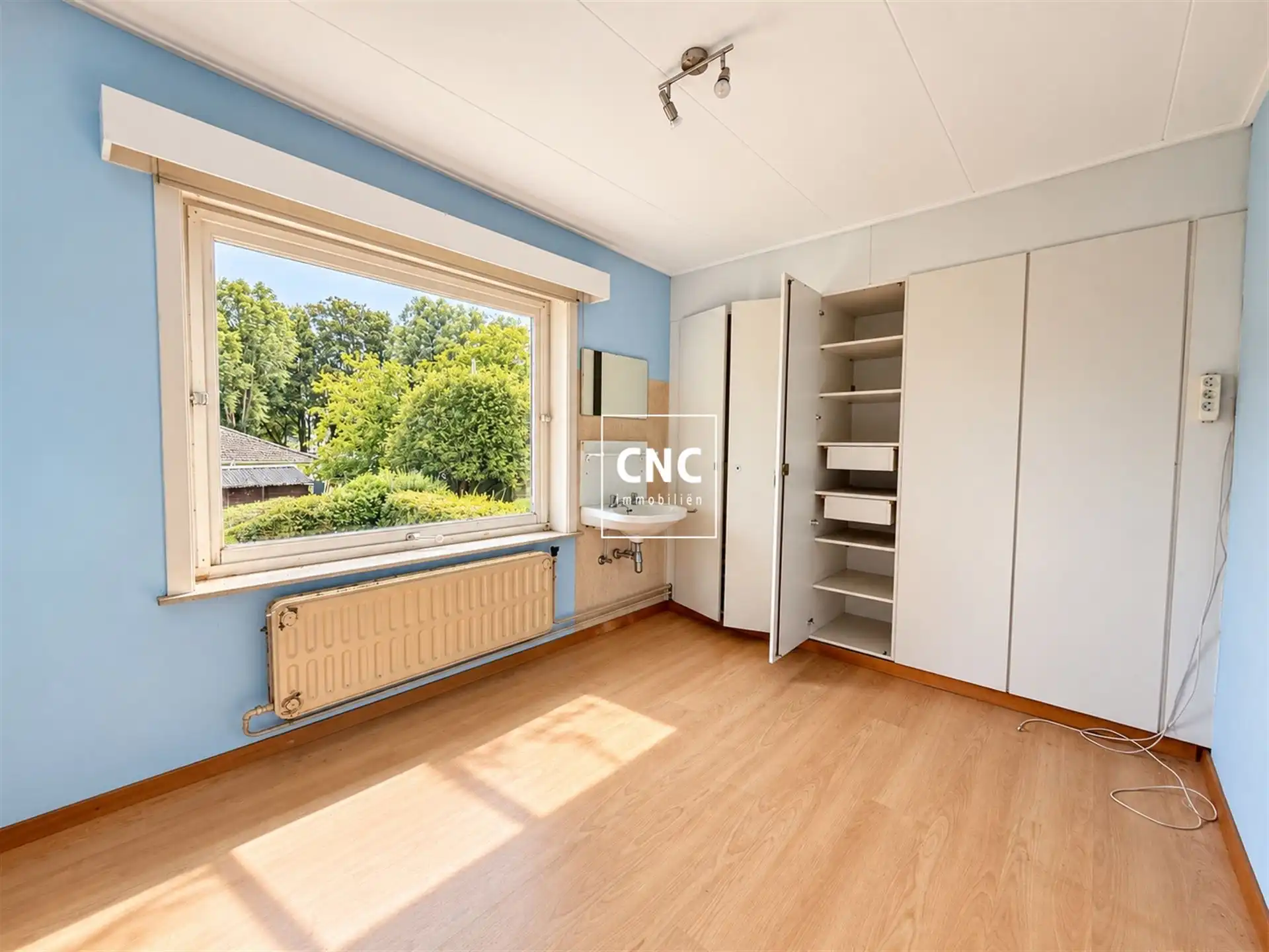 Woning met 3 slaapkamers, garage en ruime buitenruimte foto 6