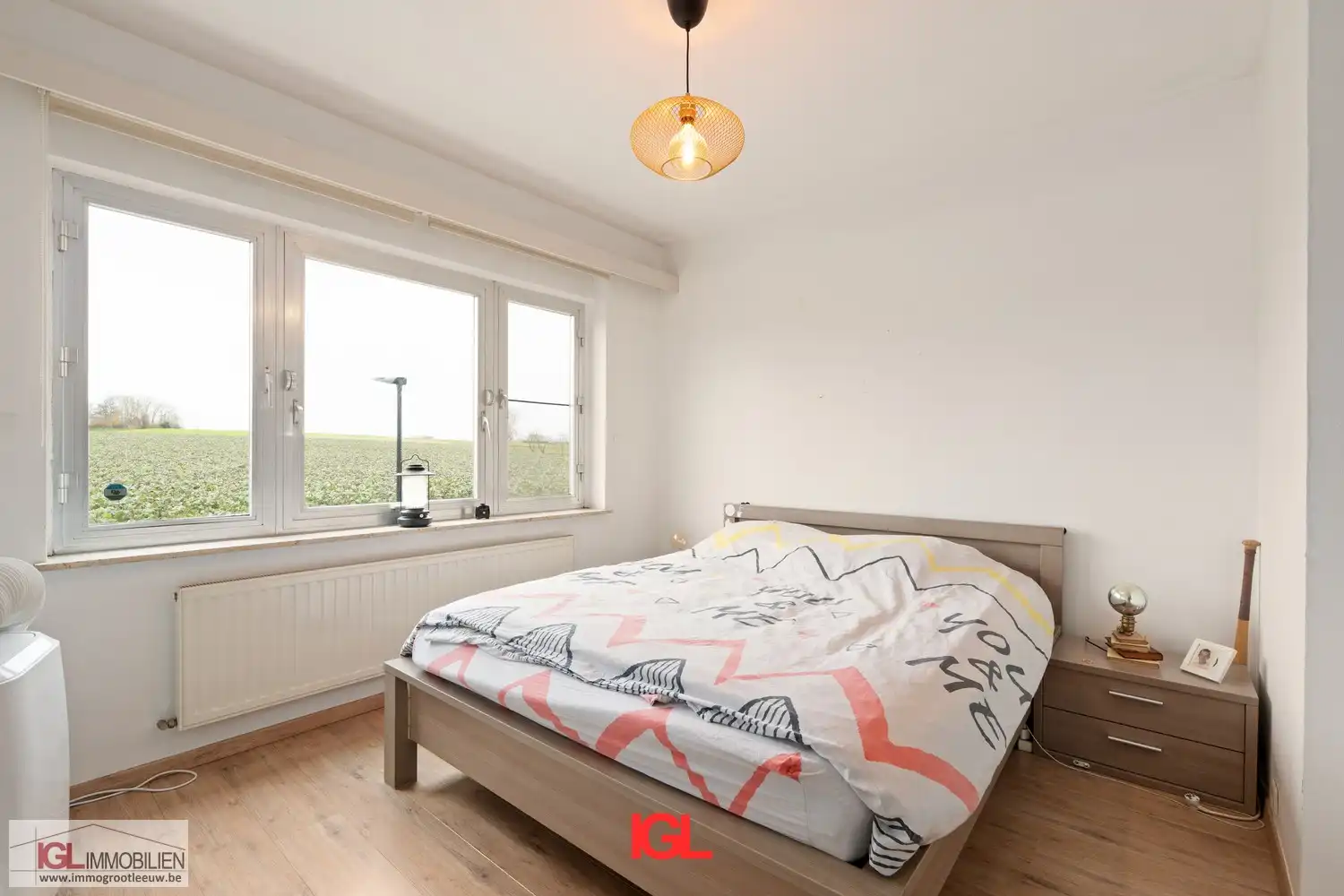 Ruim en licht appartement met 3 slaapkamers, groot terras en garage nabij centrum Sint-Pieters-Leeuw foto 4