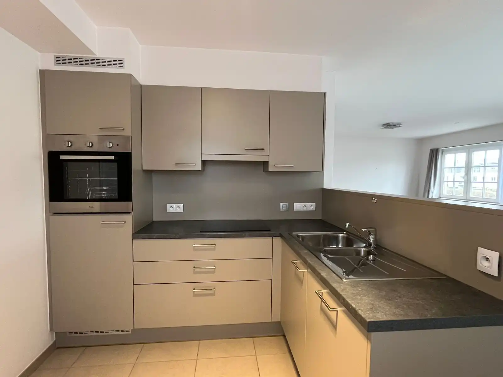 Te huur - 2 slaapkamersappartment foto 6