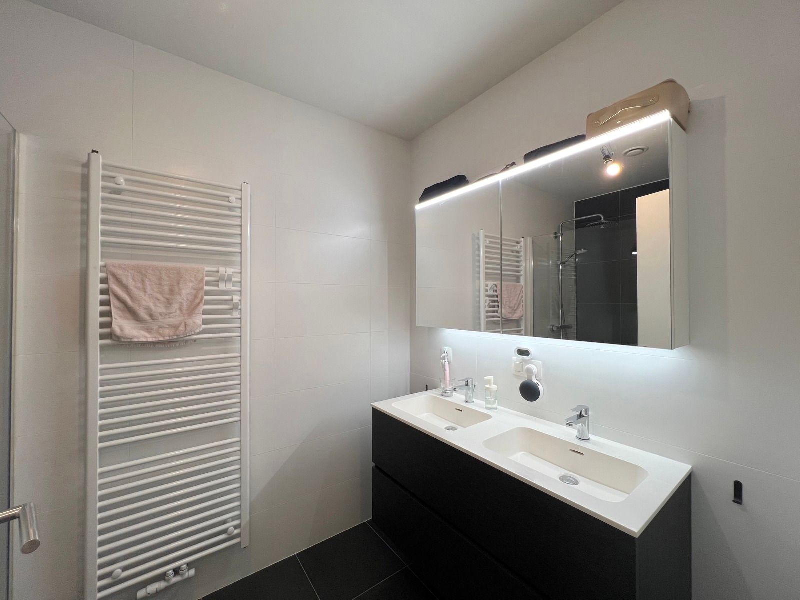 Zonnig appartement met 2 slaapkamers, terras en staanplaats  foto 25