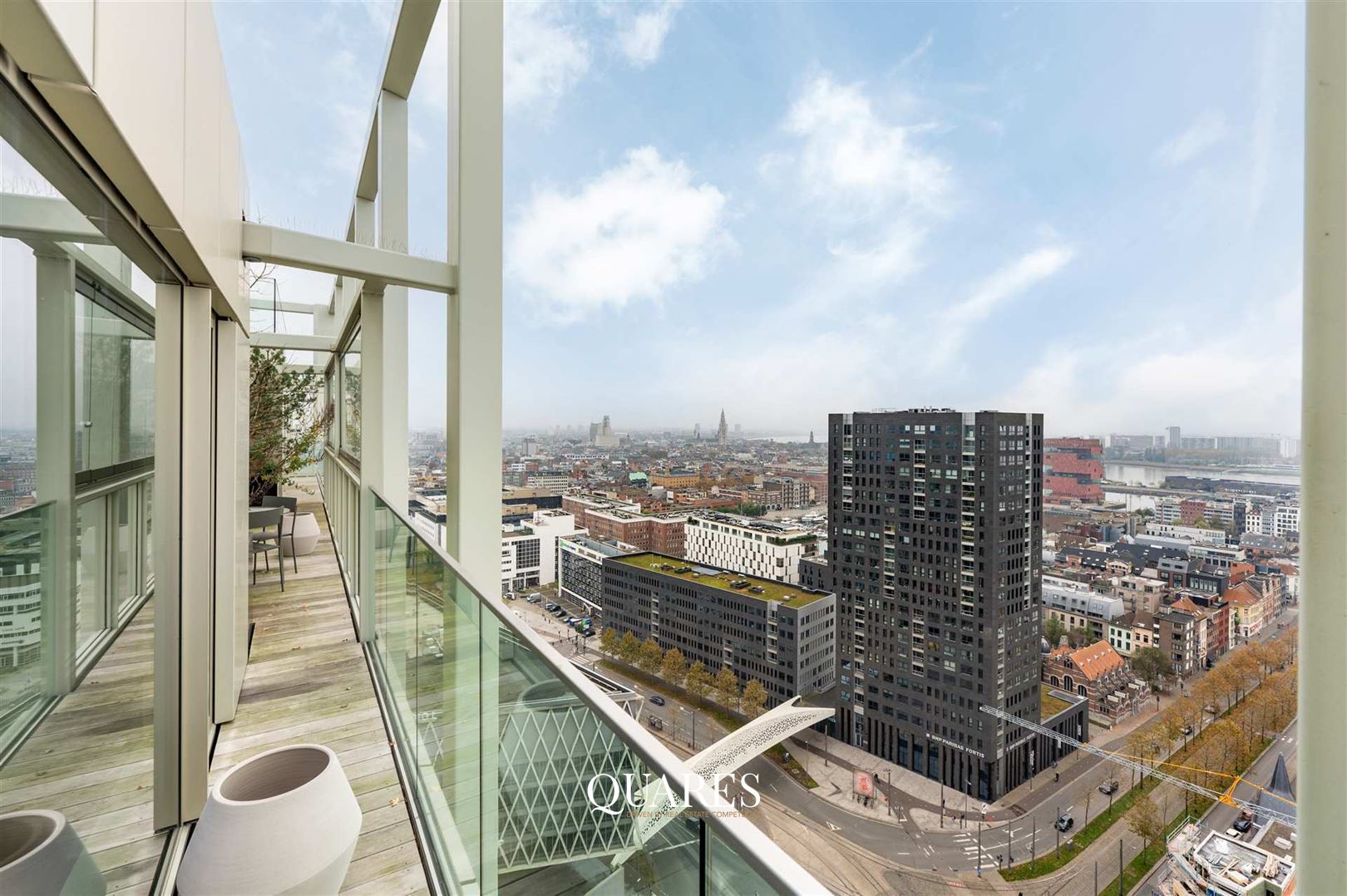 Penthouse met terras en spectaculair zicht nabij het Eilandje foto 11