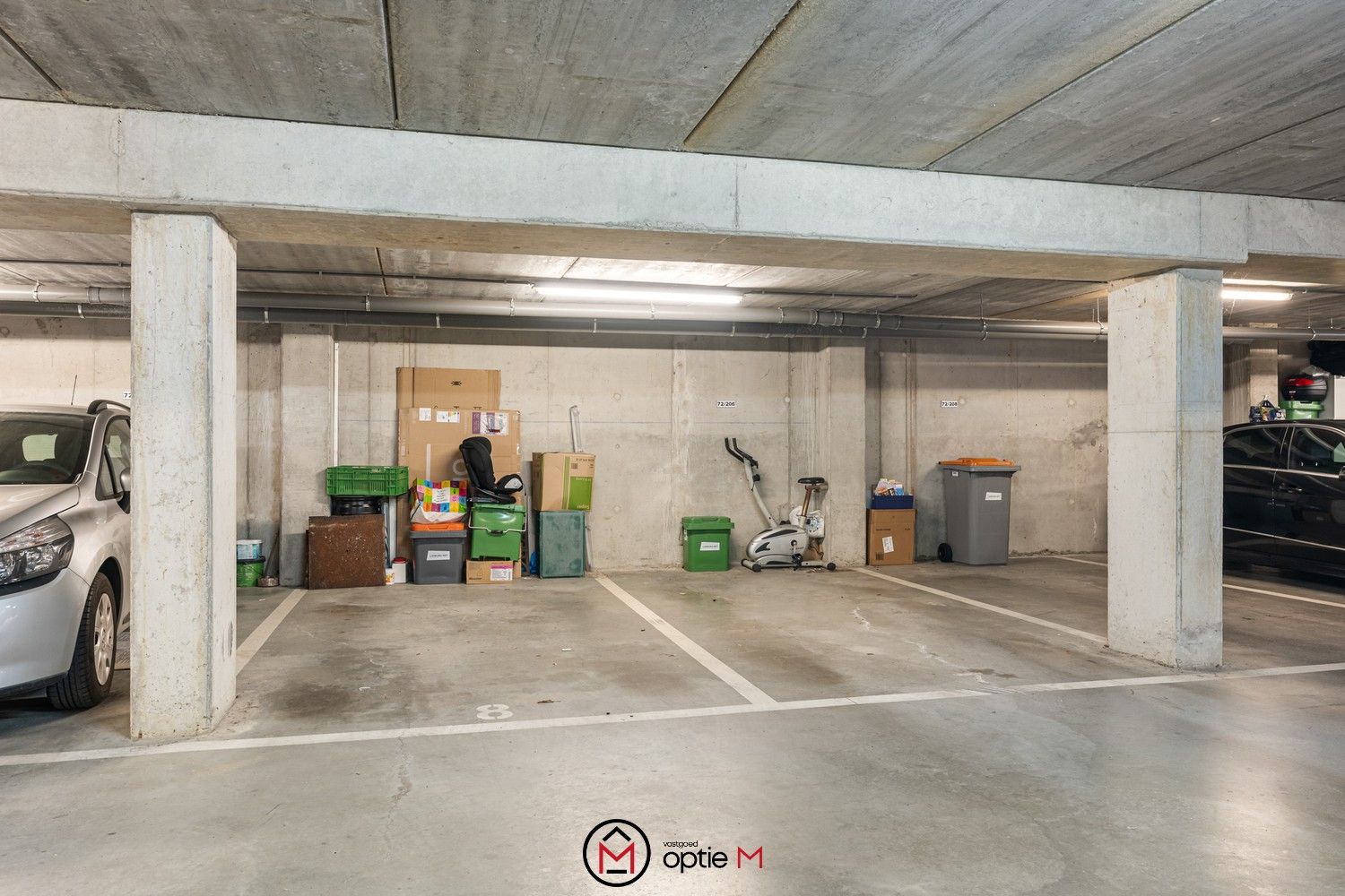Instapklaar appartement met parking en terras foto 14