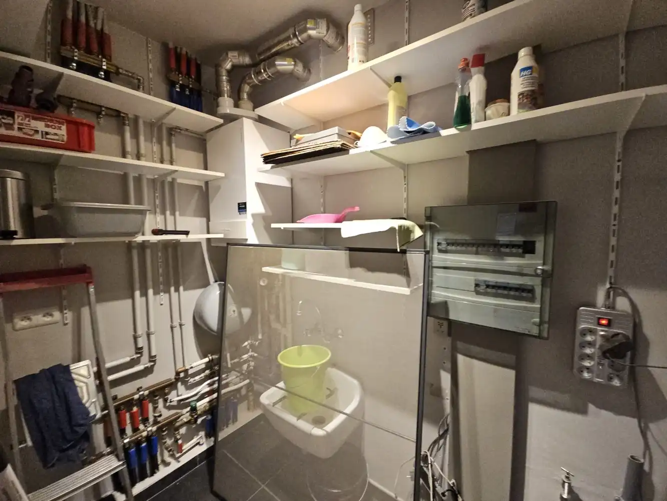 Zeer ruim appartement met terras + garage foto 15
