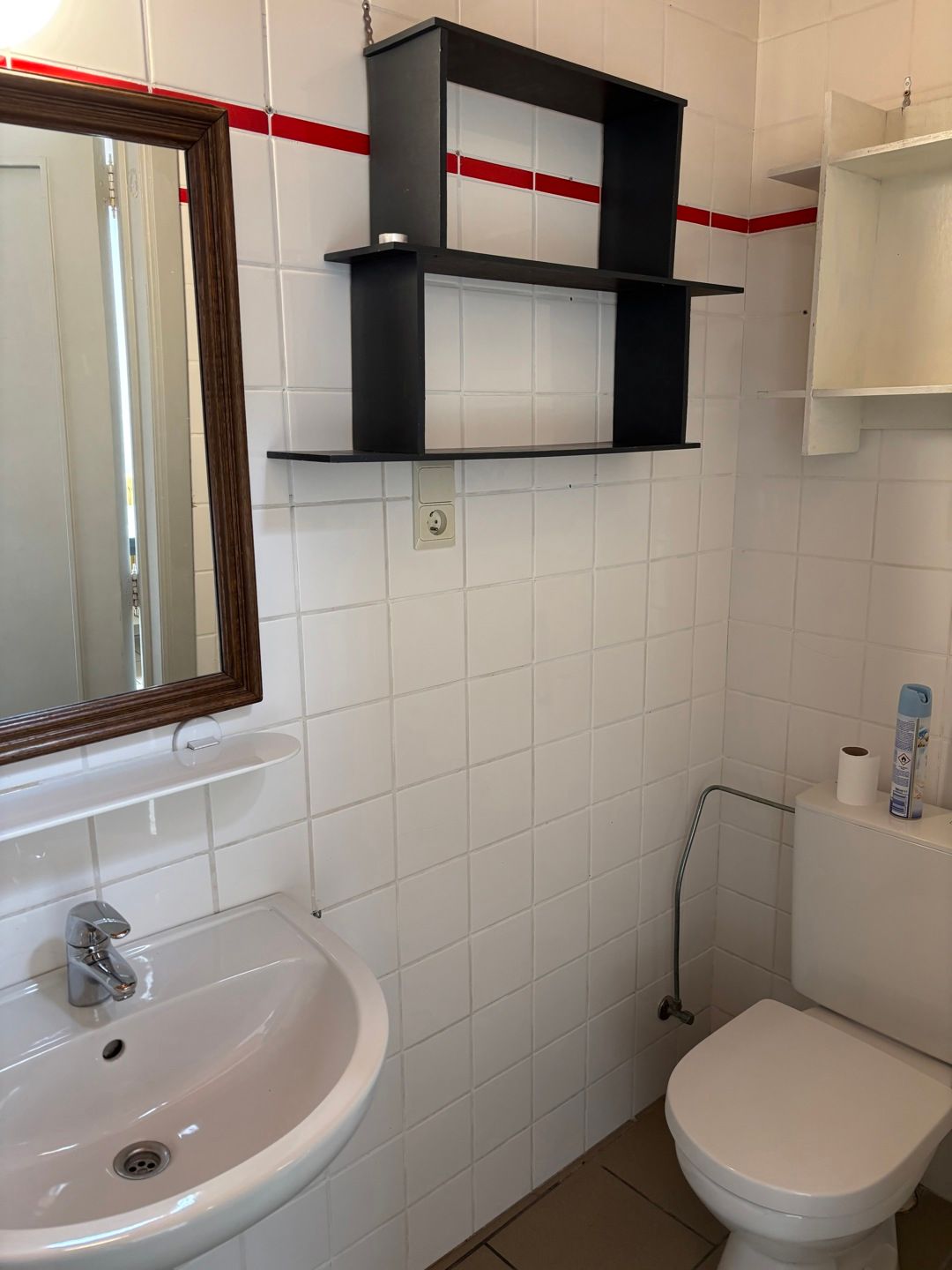GENT - Opgefriste arbeiderswoning foto 6