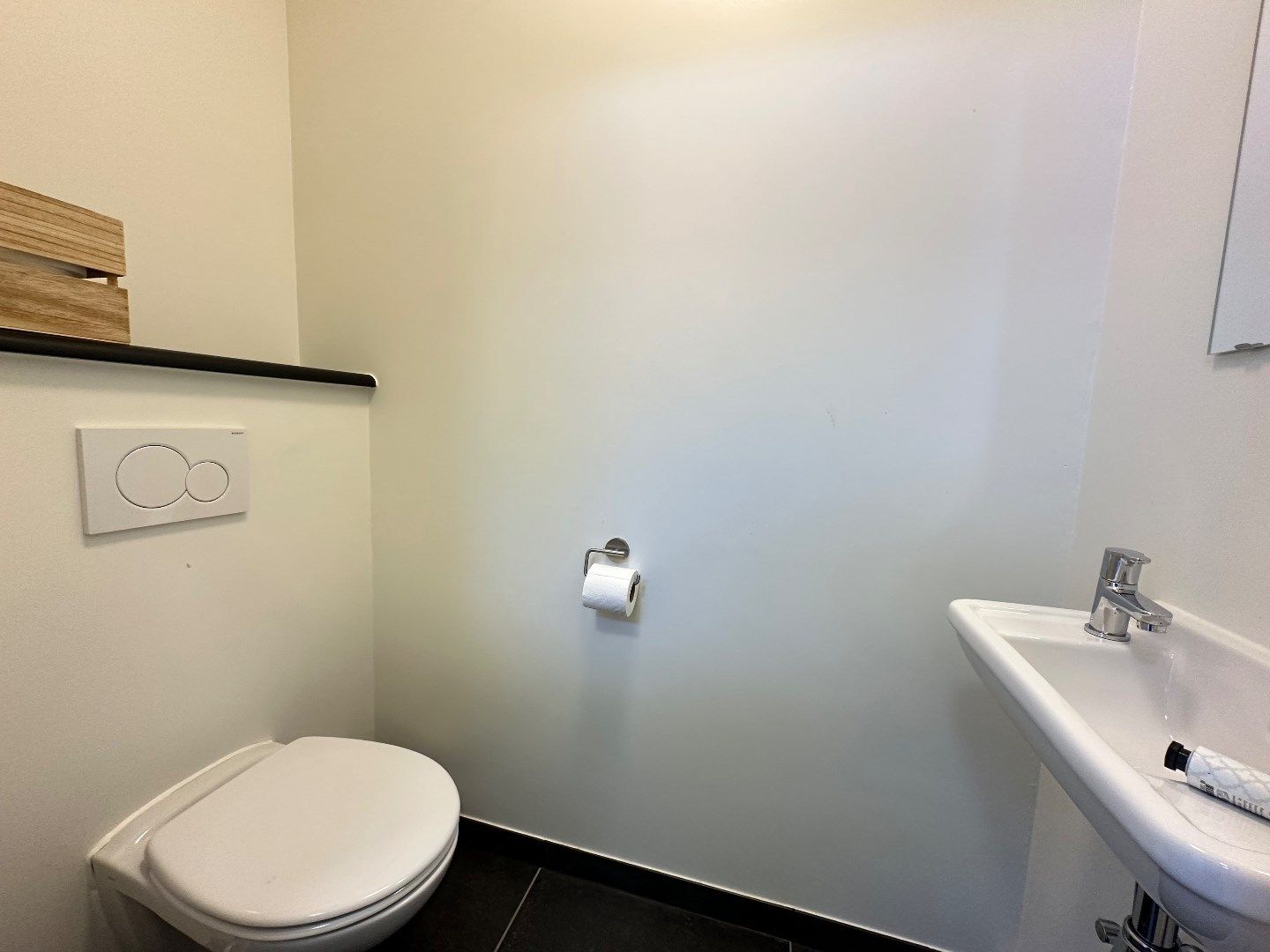 Moderne gezinswoning met drie slaapkamers en energiezuinige afwerking foto 3