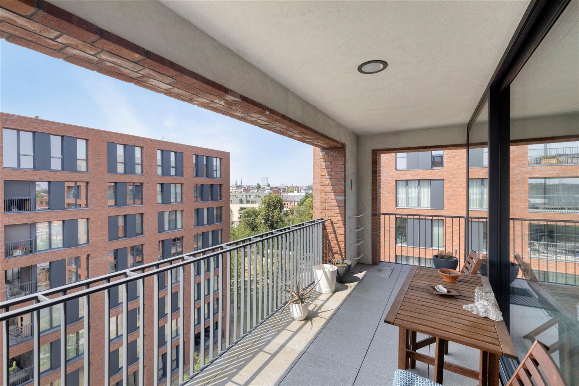 Subliem appartement met ruim terras en parking in't Groen Kwartier foto 8