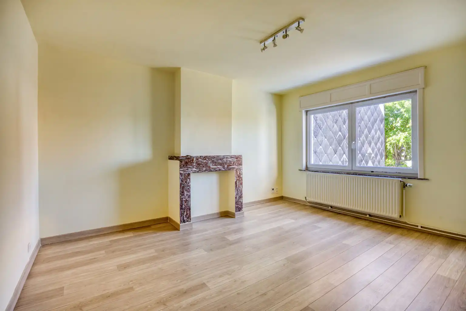 Instapklare 2-gevelwoning nabij Sint-Agatha-Berchem foto 24