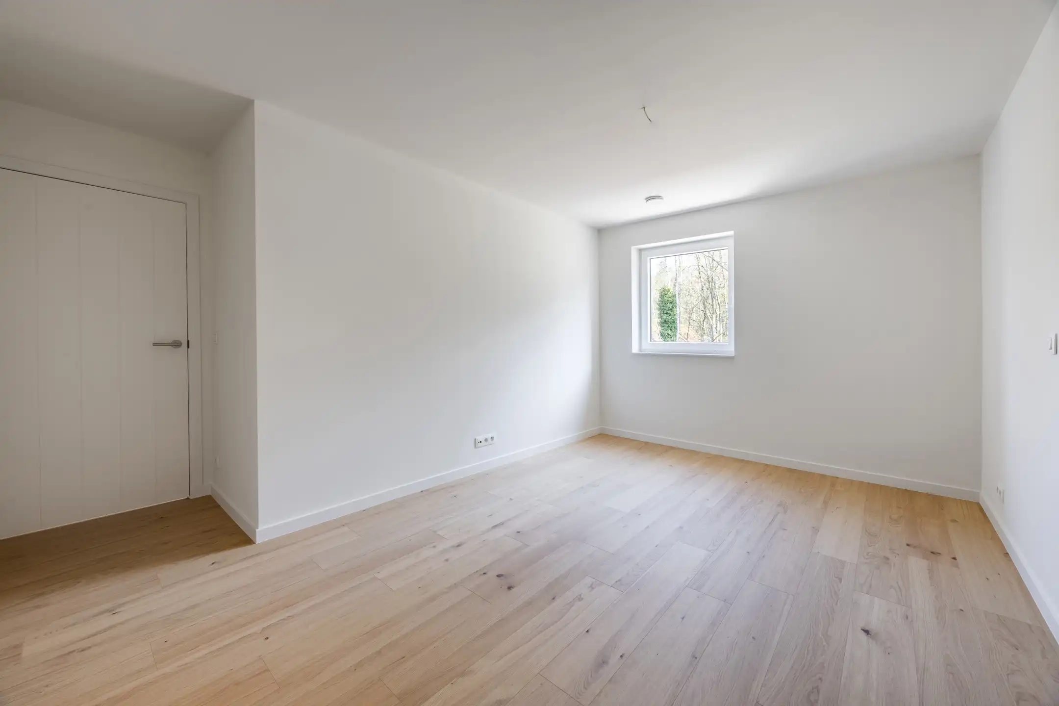 Stijlvolle nieuwbouwkoppelwoning met adembenemend boszicht foto 22