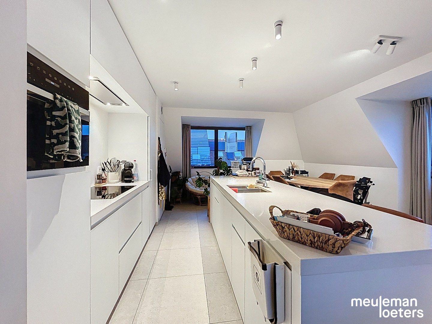 Prachtig appartement met zéér hoge afwerking foto 4