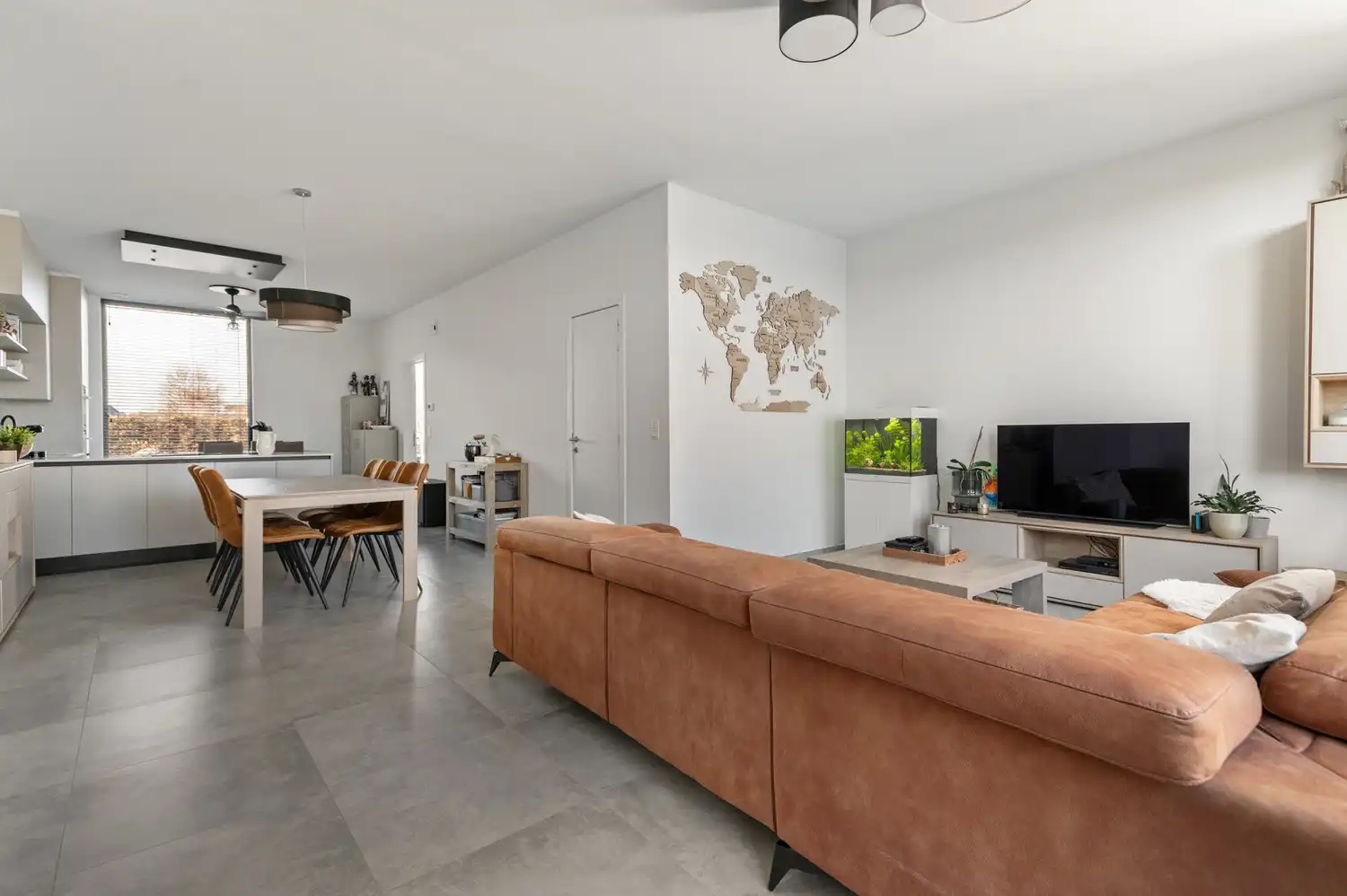 RECENTE WONING MET 4 SLK, TUIN EN PARKING! foto 2