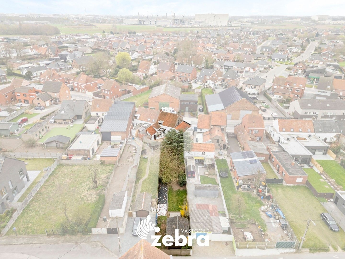 Instapklare woning met 4 slaapkamers en tuin te Oostrozebeke! foto 28